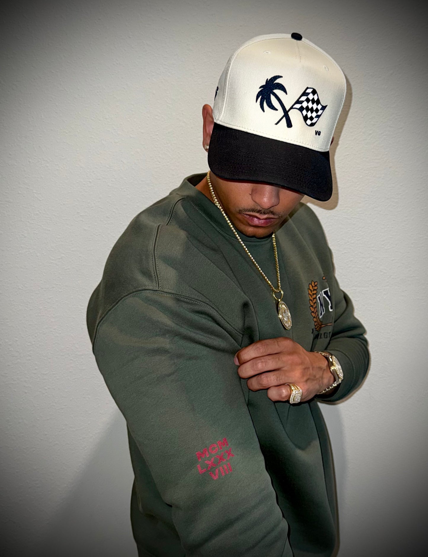 VG LEGENDS VARSITY . Sweater